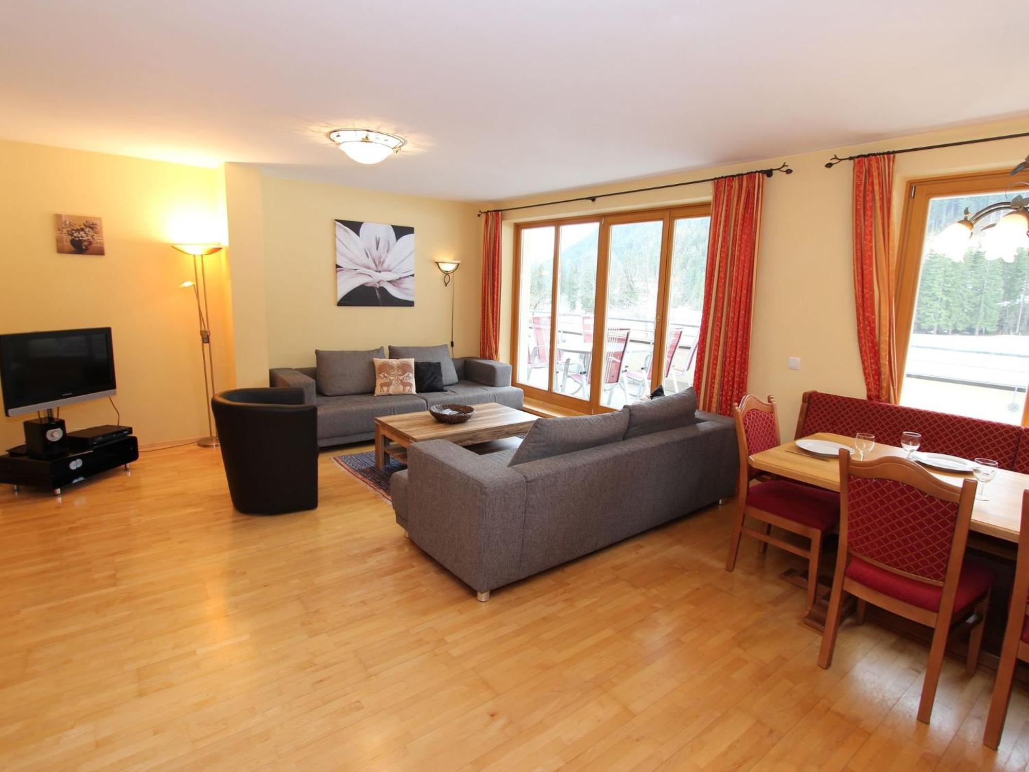 Chalet Apartment In Saalbach Hinterglemm Экстерьер фото